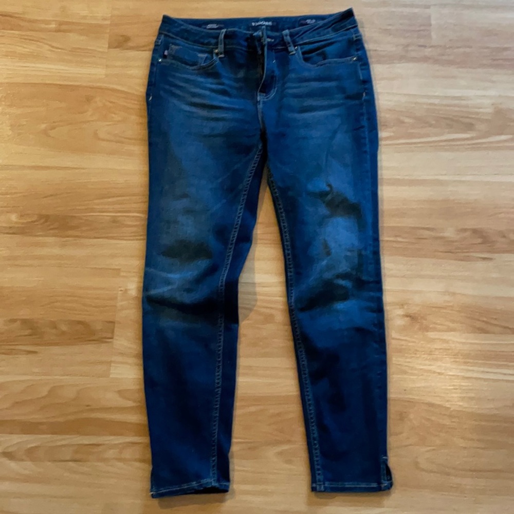 Vigoss crop jeans. Size 28W/26 length. Like new.
